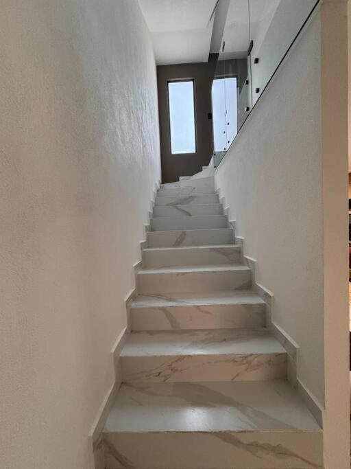 Вілла Casa Queretaro Facturamos Miranda Екстер'єр фото